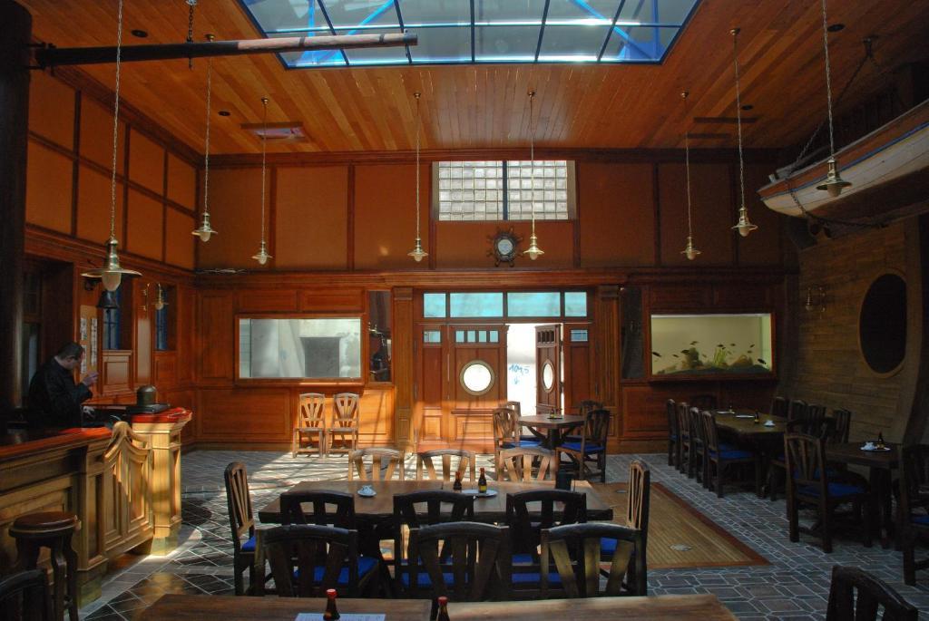 Hotel Marina Hermanuv Mestec 외부 사진